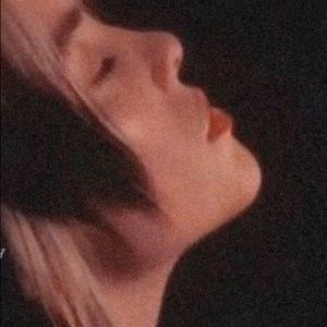 Meet your Posher, Mia